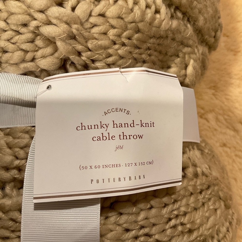 Pottery Barn tan chunky hand-knit cable throw - Picture 2 of 6